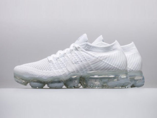 NEED: NIKE AIR VAPORMAX ‘WHITE CHRISTMAS’