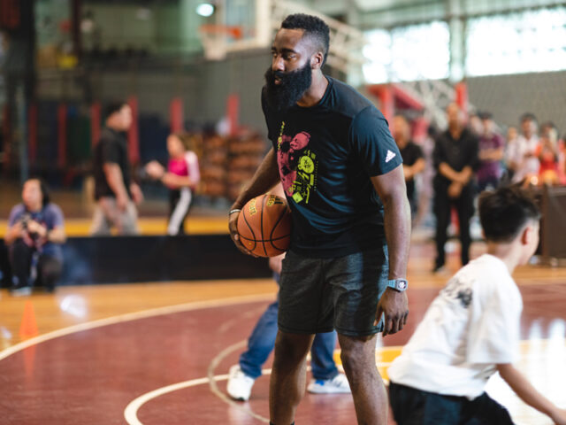 James Harden is back in Manila wearing the Harden B/E 3