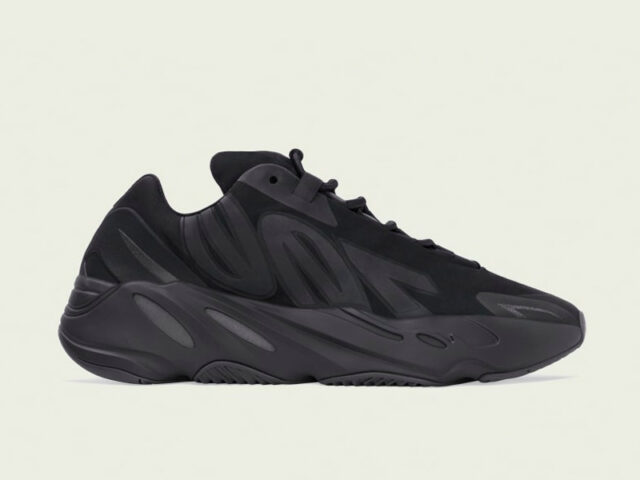 YZY SZN: adidas YEEZY BOOST 700 MNVN ‘Black’